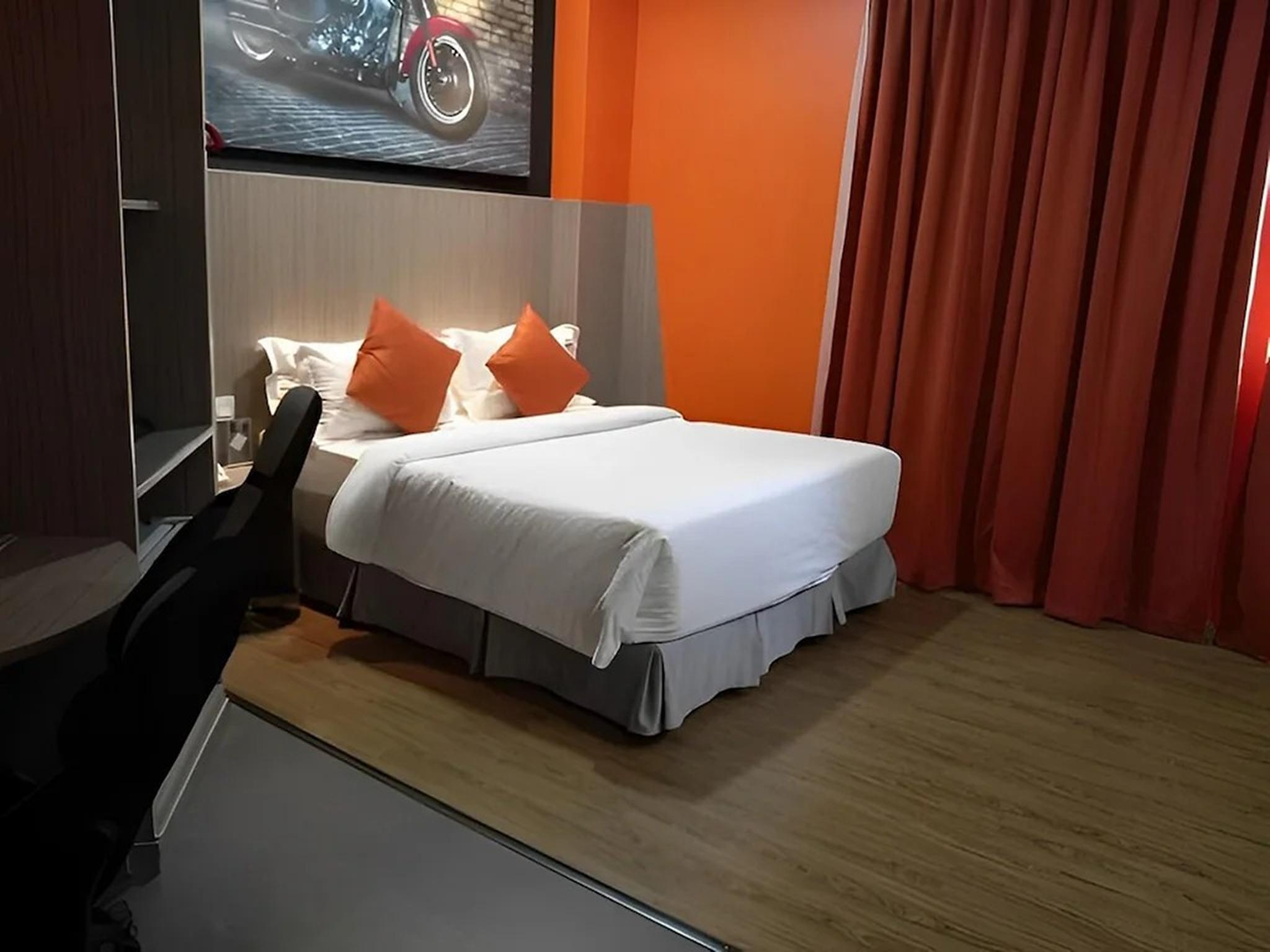 Standard, King Bed