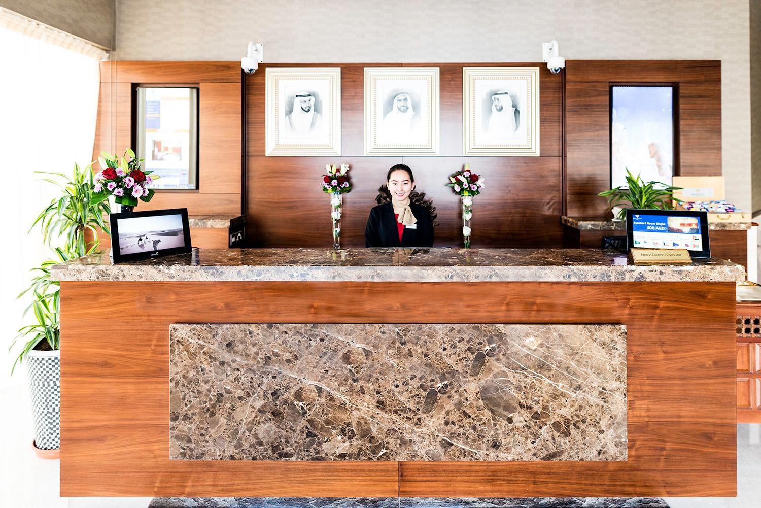 Emirates Plaza Hotel 5/27