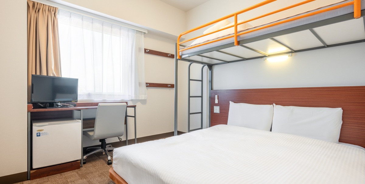 Room, Loft Bed