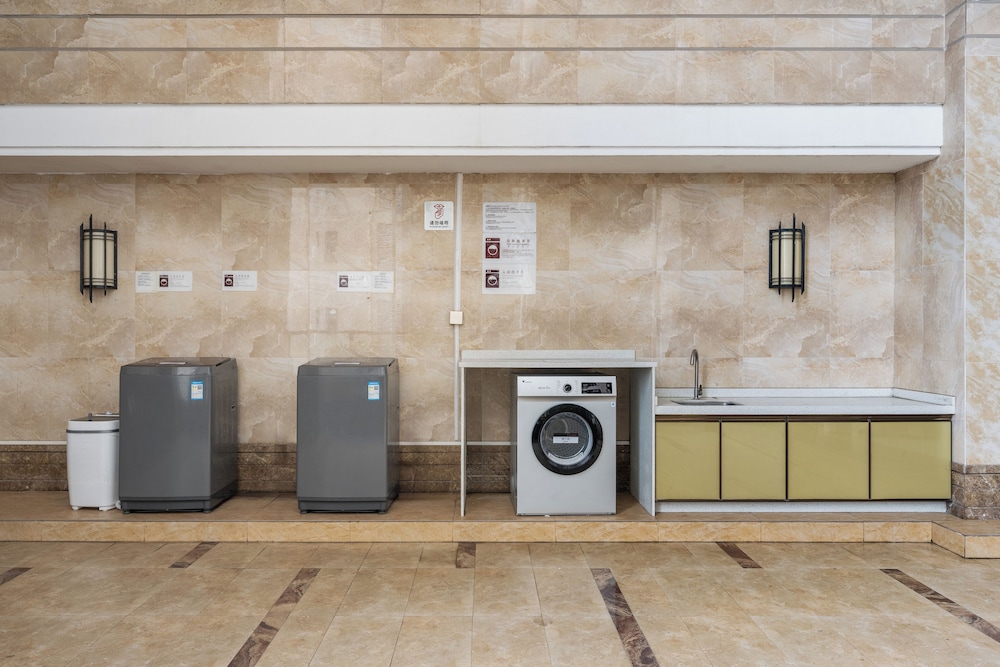 Poltton International Apartment (Foshan Zumiao Lingnan Tiandi Branch) 36/42