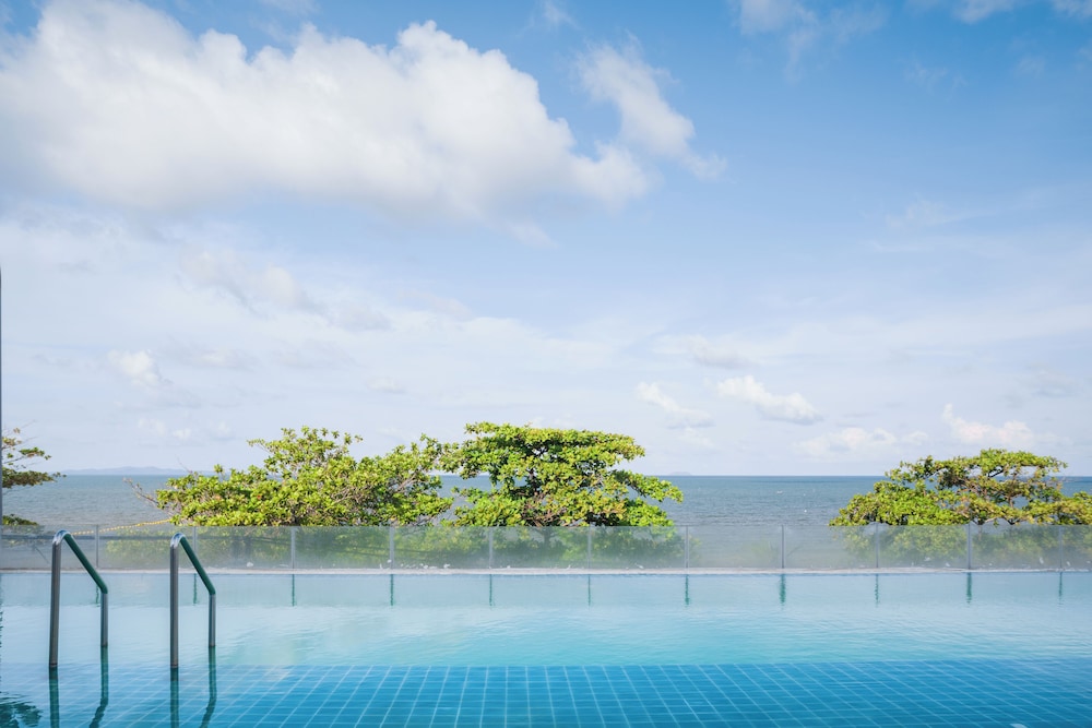 Jomtien Hisotel 54/62