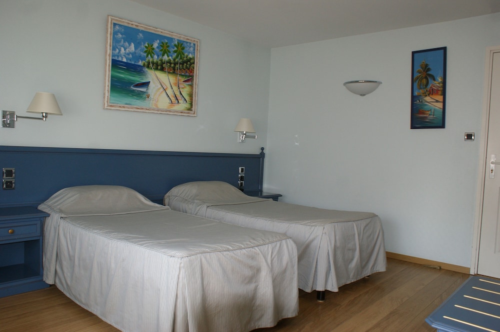 HOTEL BLANC 6/56
