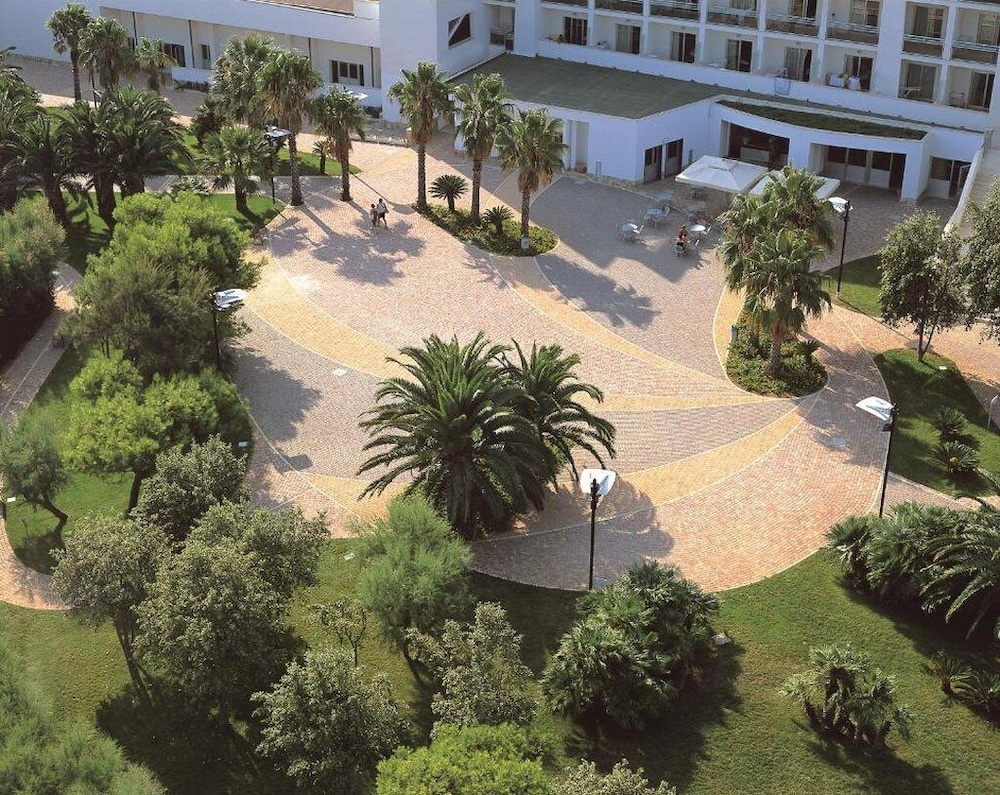 GranSerena Hotel 61/62