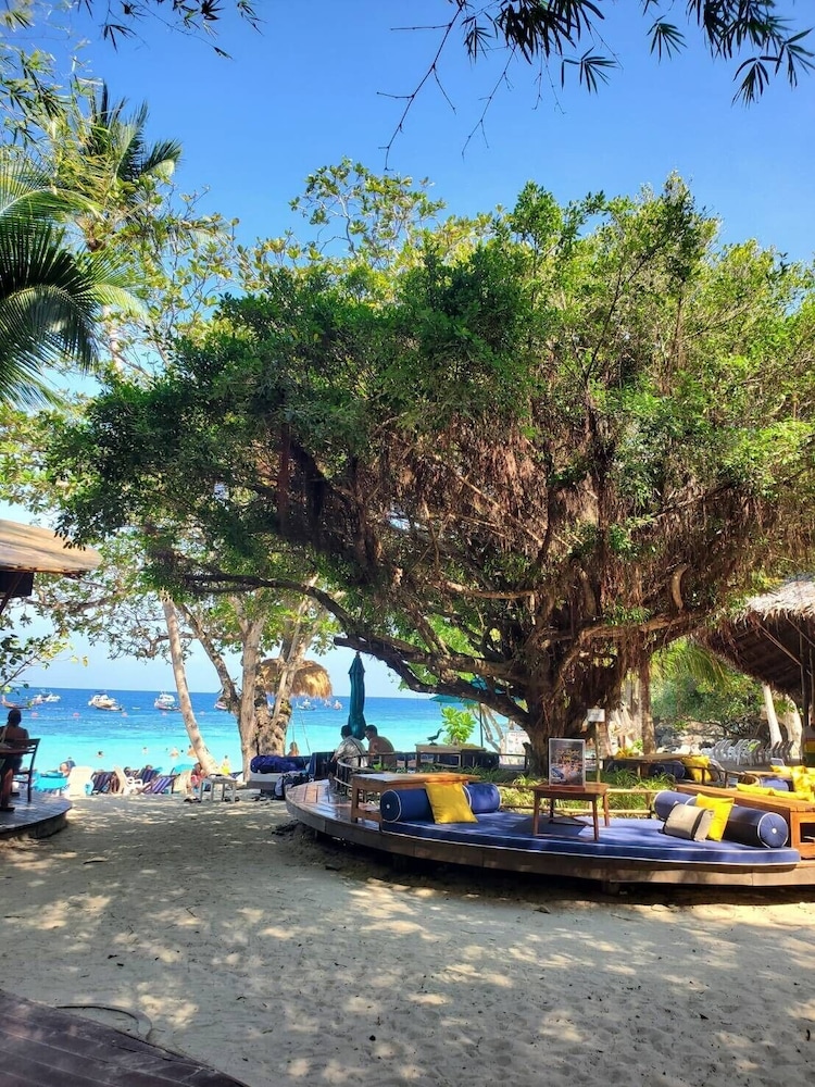 Oceanview Treasure Hotel & Residence 51/58