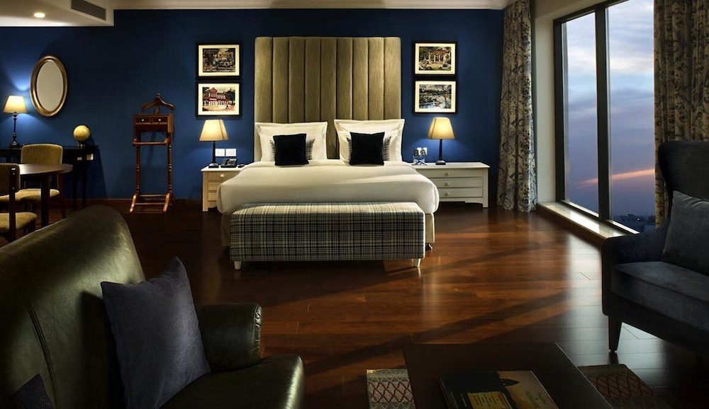 THE WAVERLY HOTEL & RESIDENCES 17/57