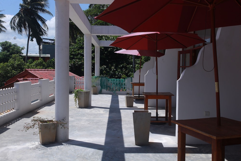 Mirissa Beach Inn 42/50