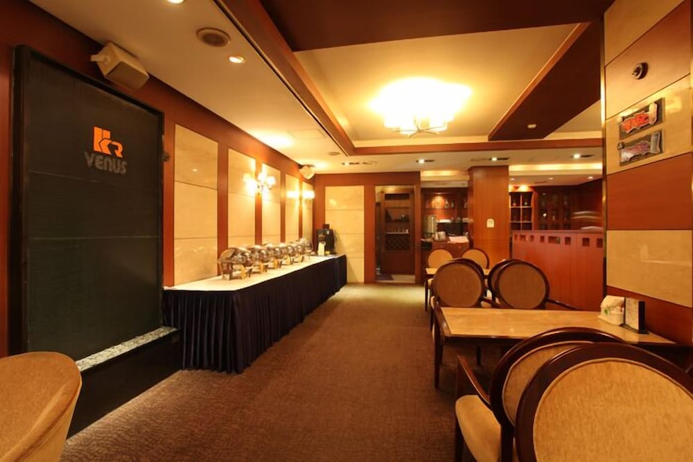 KARAK TOURIST HOTEL 26/50