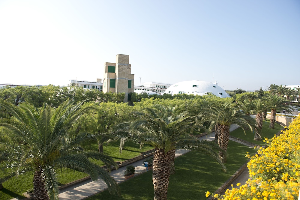 Corvino Resort 48/50