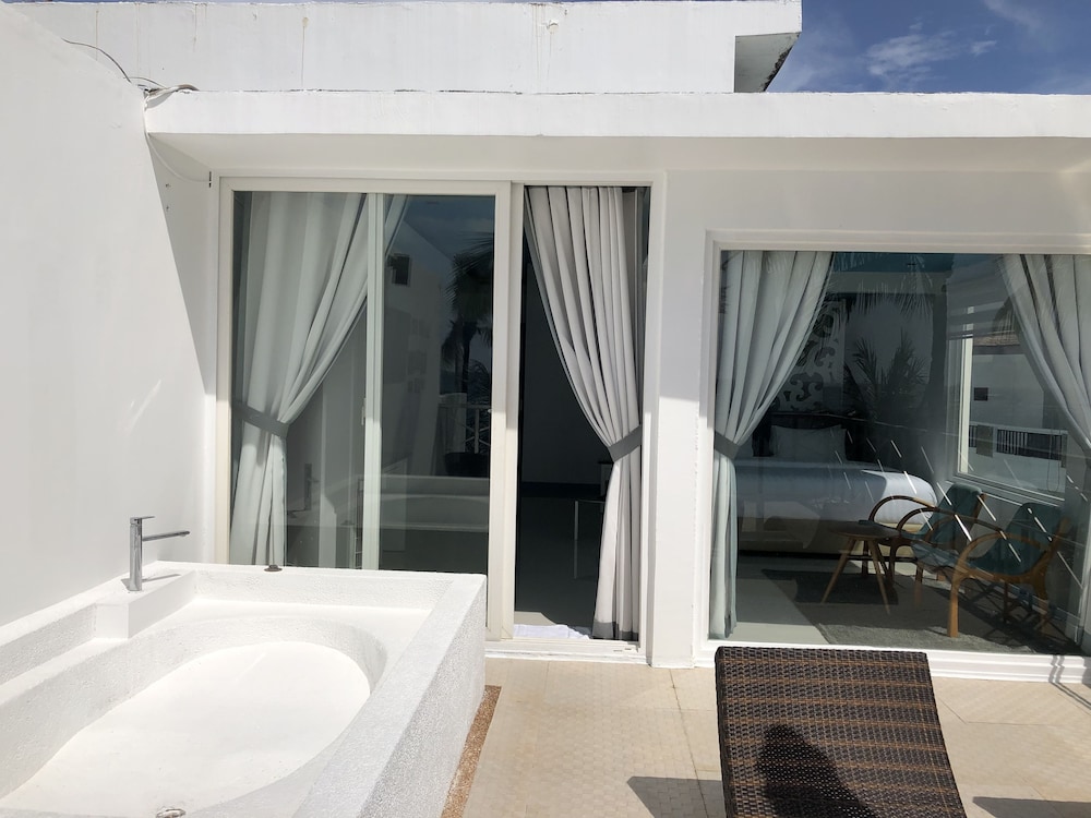 Boracay Ocean Club Beach Resort 4/77