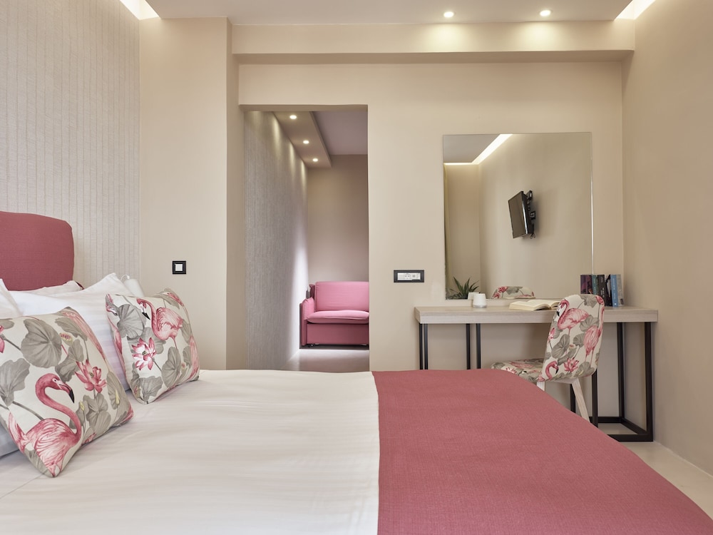 Koukounaria Hotel And Suites 20/74