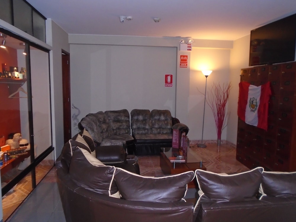 ROYAL INCA HOTEL 30/63