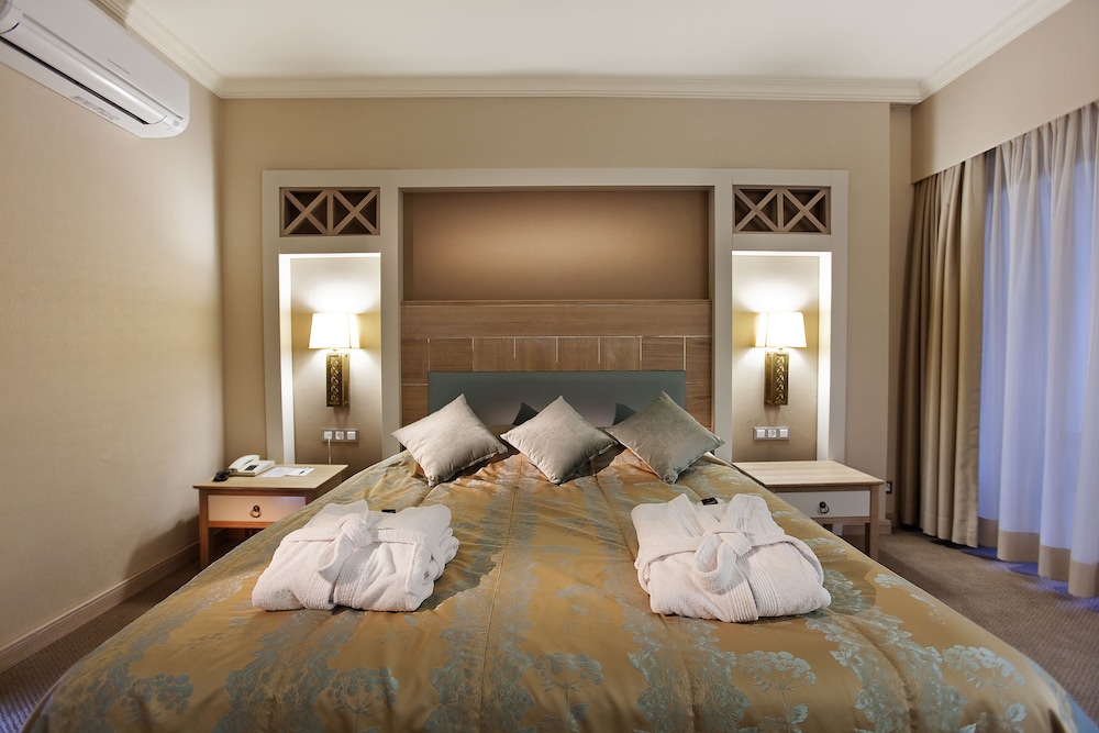 Quadas Hotel - Adults Only 11/63
