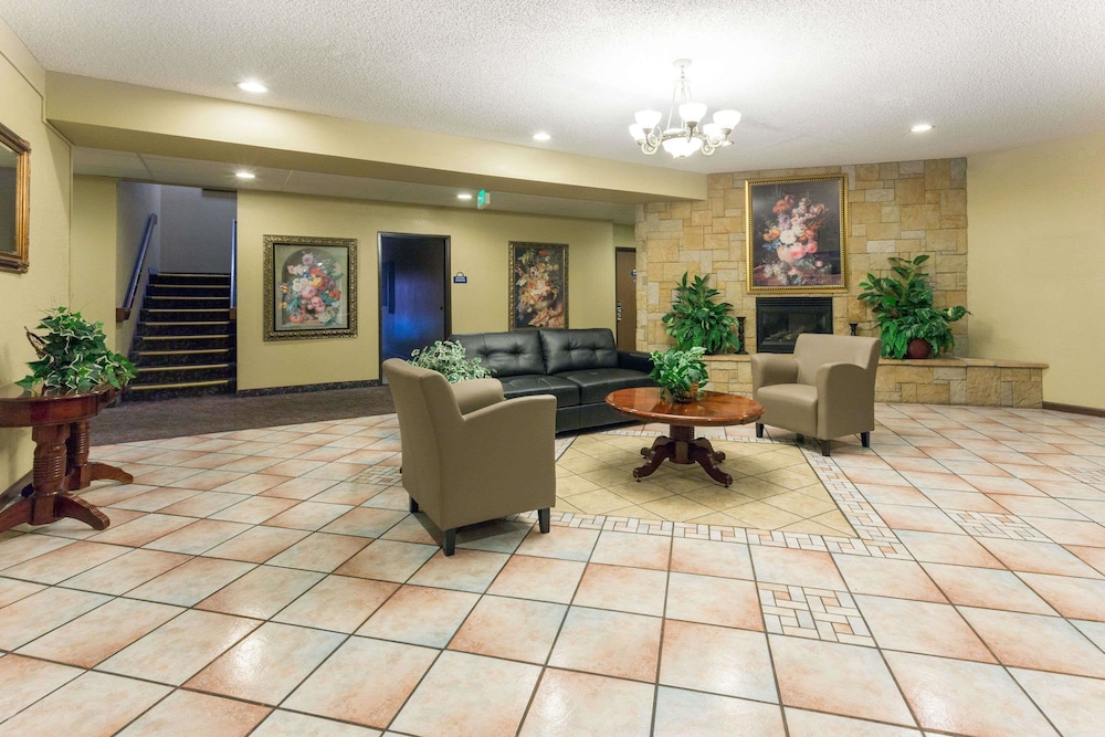 Days Inn by Wyndham Colorado Springs Airport 16/20