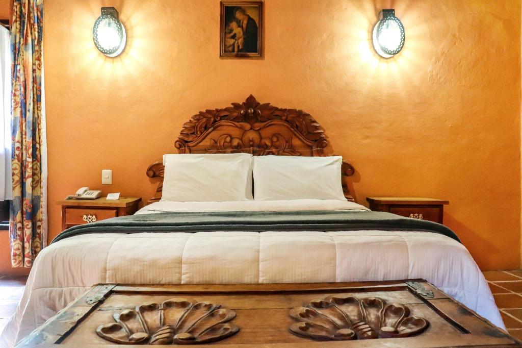 Universal, Single, Double Bed, Smoking