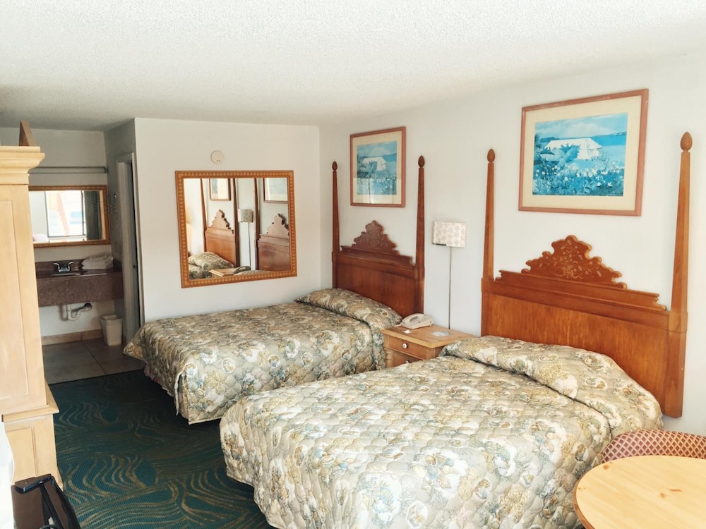 Ambassador Inn 15/32