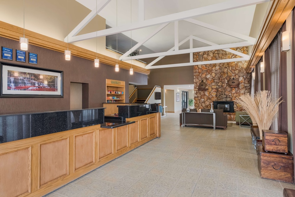 Town & Country Inn 4/50