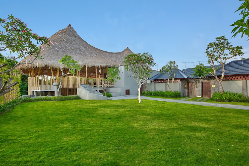Theanna Eco Villa And Spa 63/72