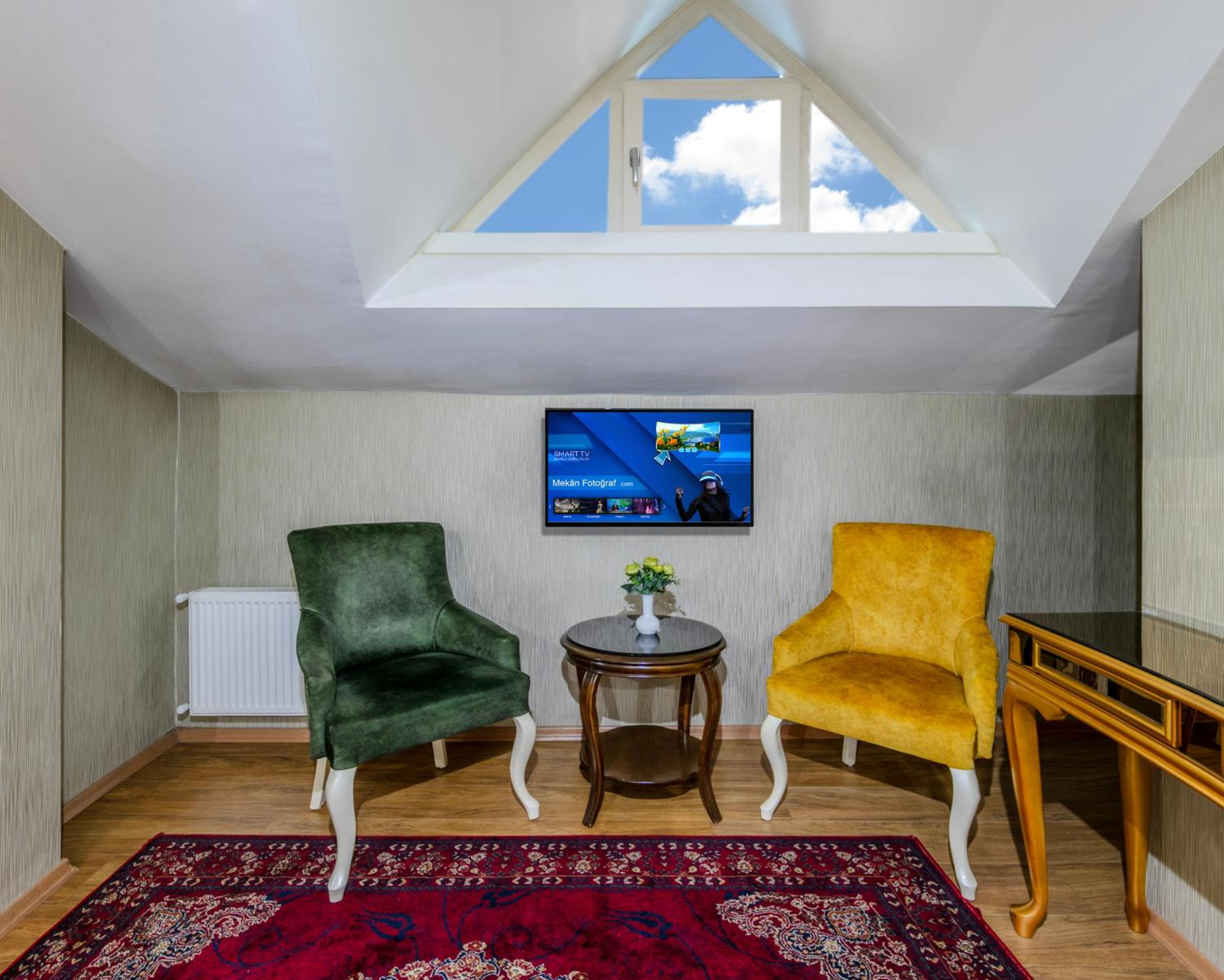 LEMIS SUITE 38/50