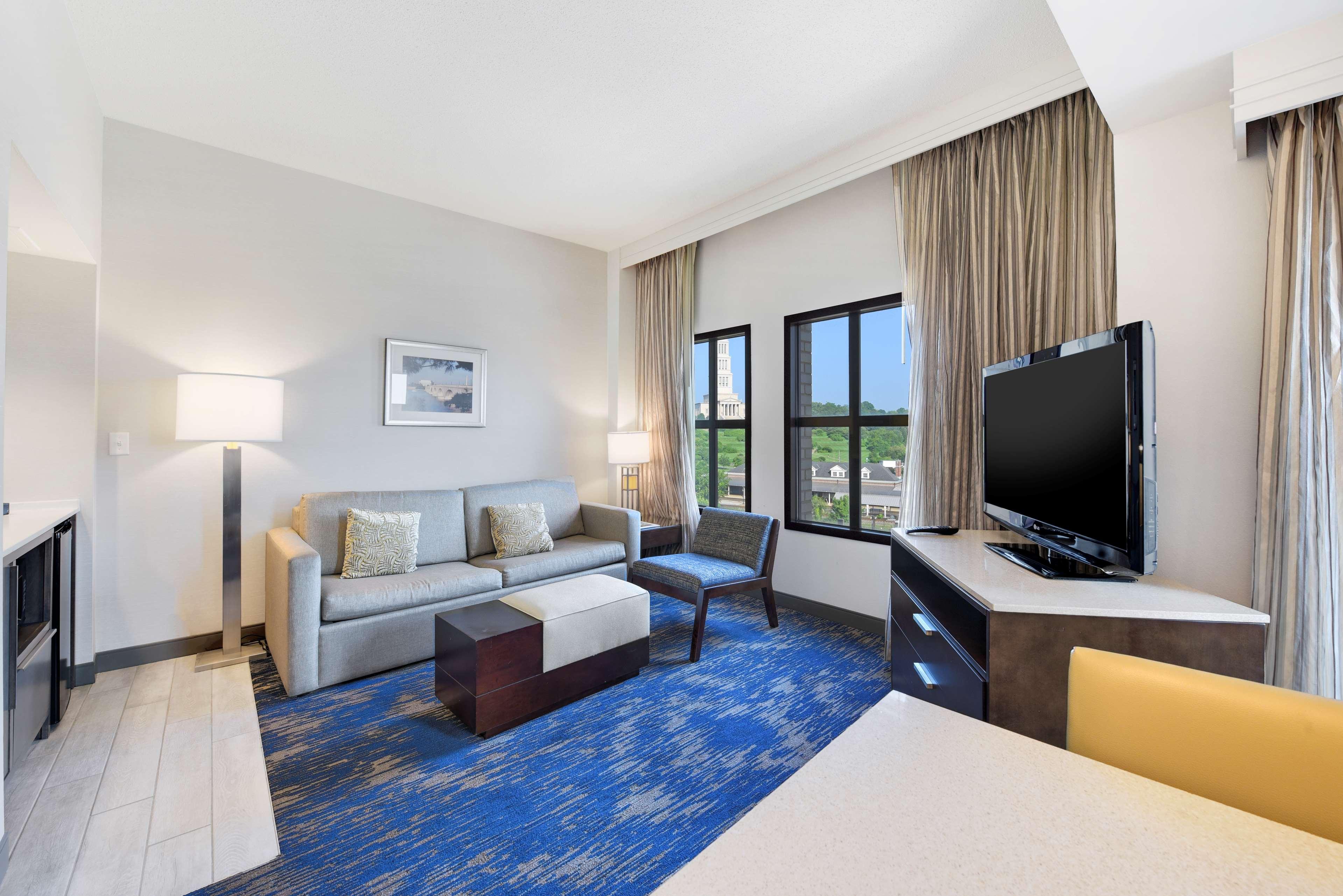 2 ROOMS, SUITE, KING BED, SOFA, LARGE