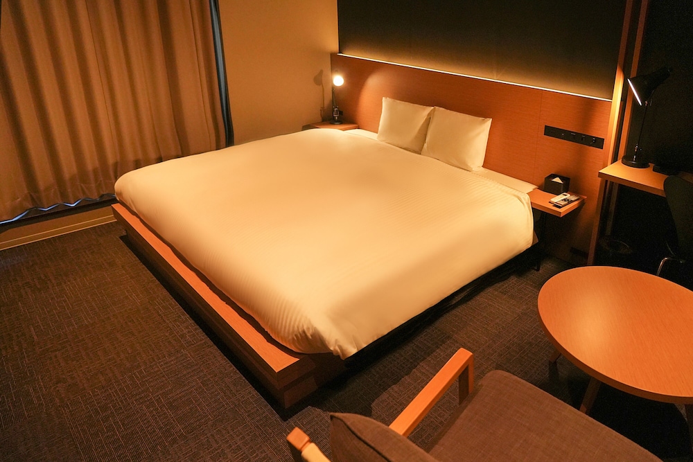 City, Studio, King Bed