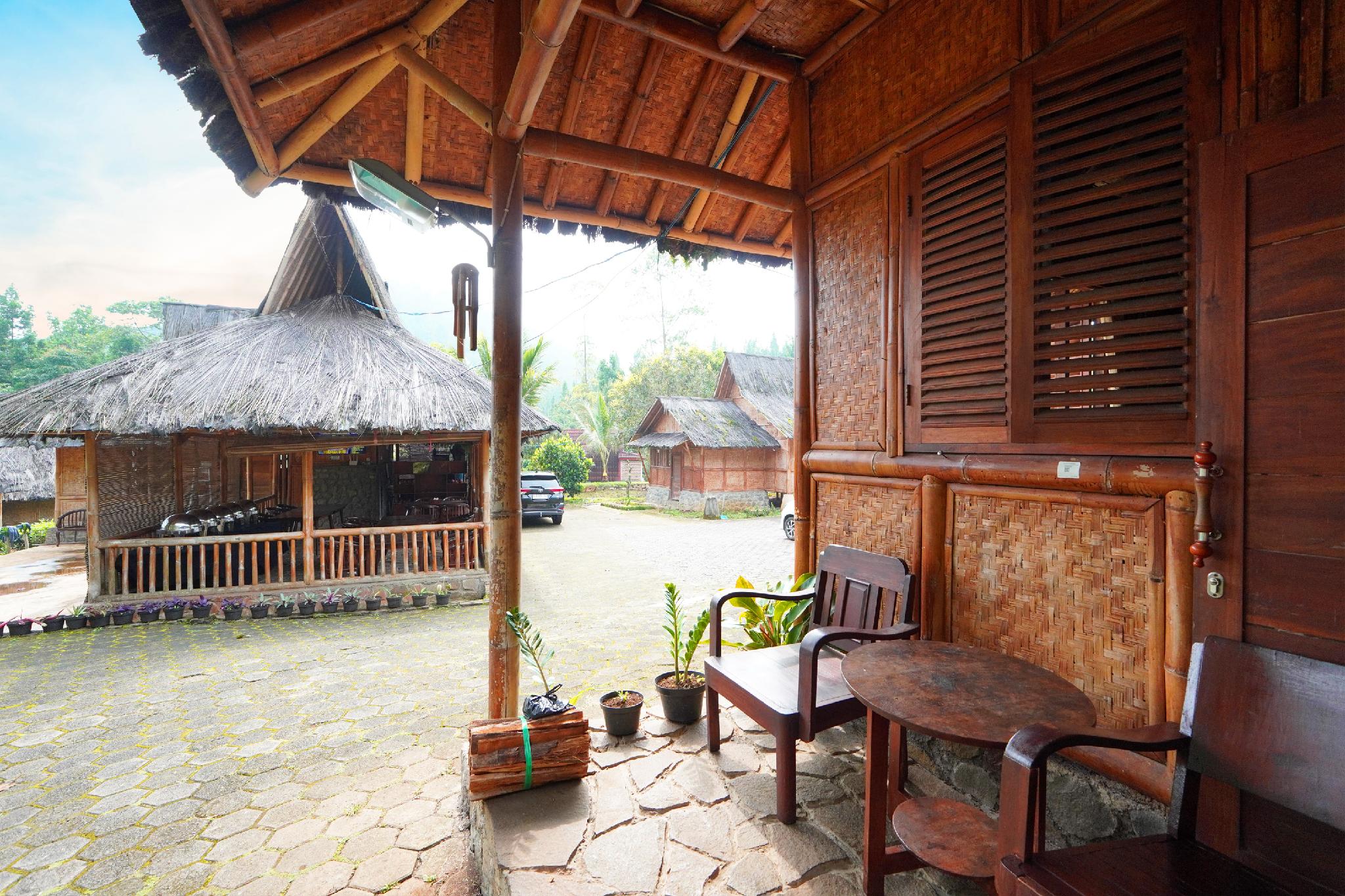 Sutan Raja Villa Kampung Karuhun 29/37