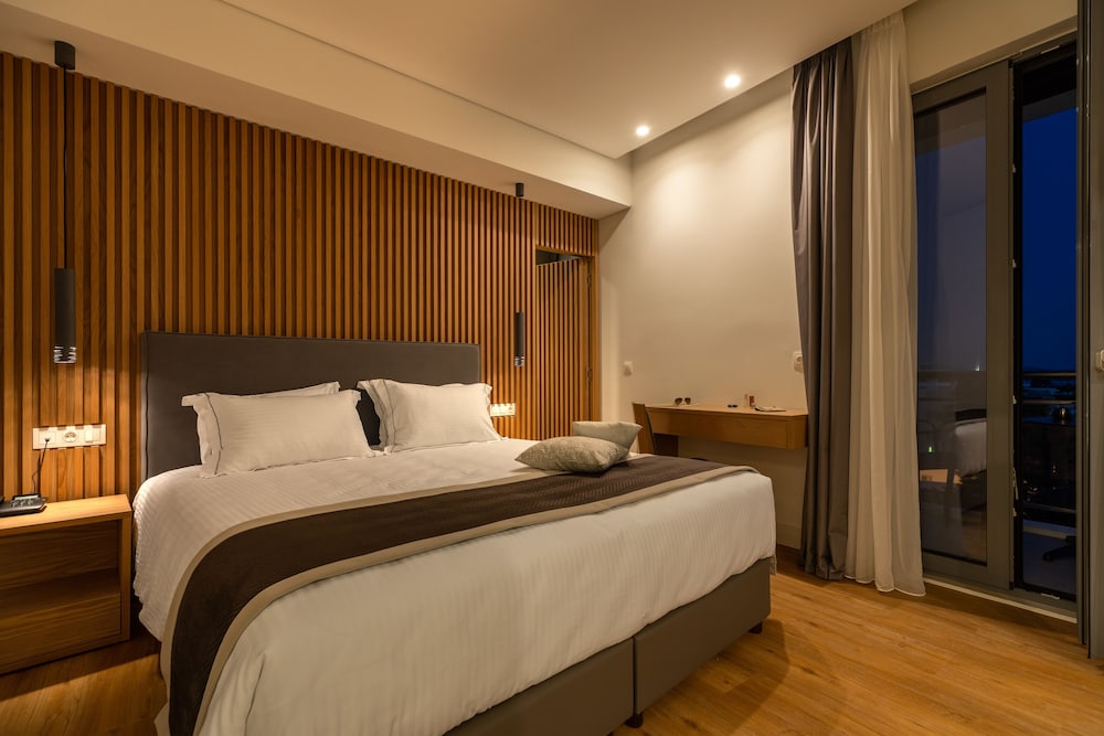 Glyfada Riviera Hotel 10/35
