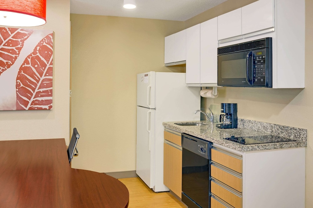 MainStay Suites Chicago Hoffman Estates 7/26