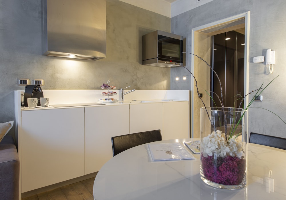 Milan Royal Suites Luxury Apartments 48/50