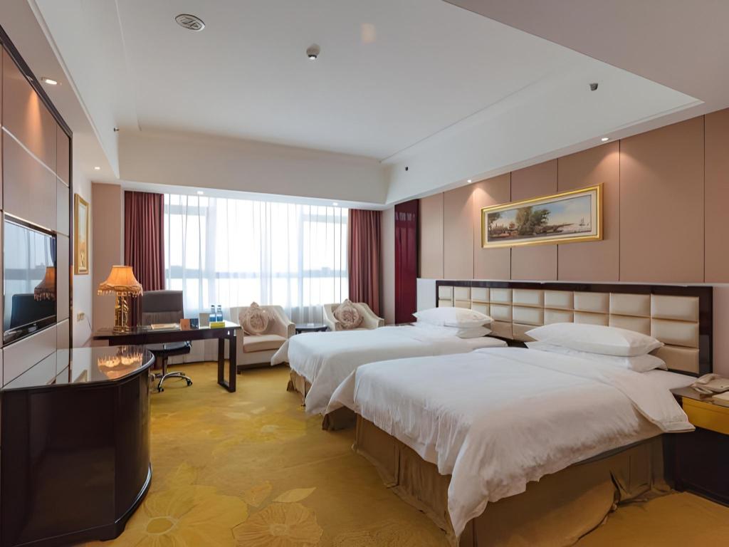 Vienna International Hotel (Zhongshan North Station) 18/57