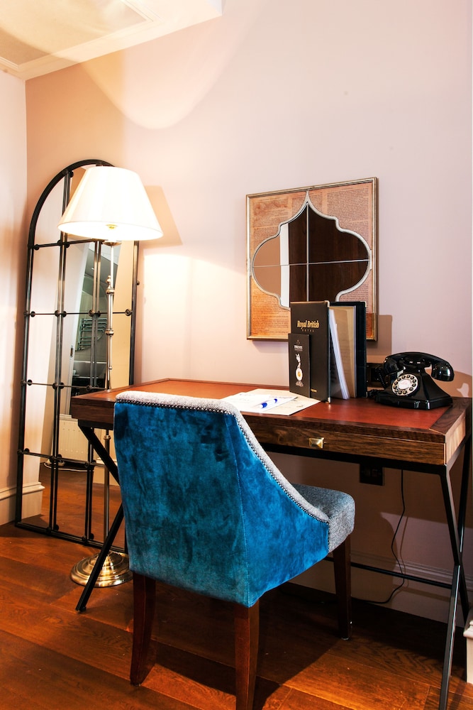 Hotel Indigo Edinburgh - Princes Street, an IHG Hotel (ex Royal British) 54/82