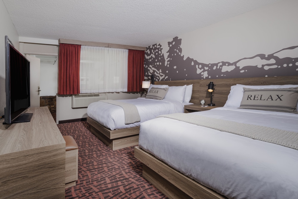 Holiday Inn Estes Park 23/84