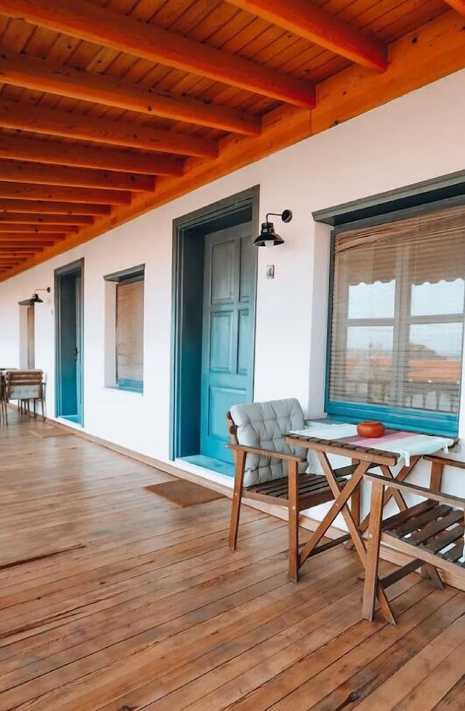 Attalos Suites Hotel 34/58