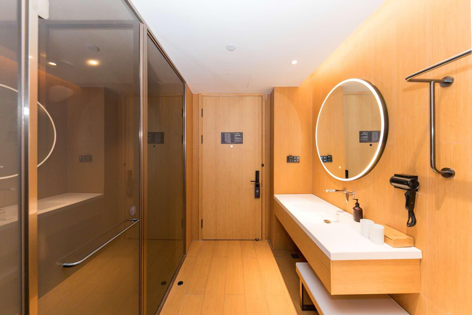 JI Hotel (Hangzhou West Lake Hubin Pedestrian Street) 33/34