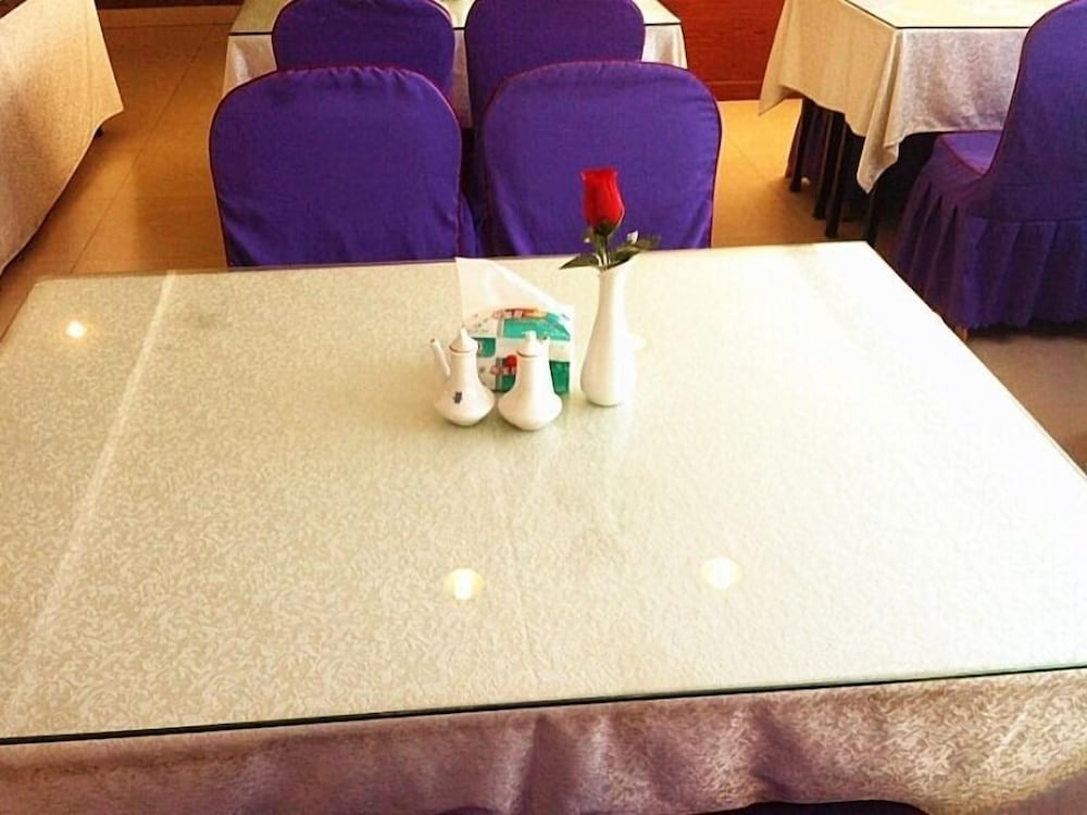Greentree Inn Suzhou Taicang Baolong Square Express Hotel 45/53