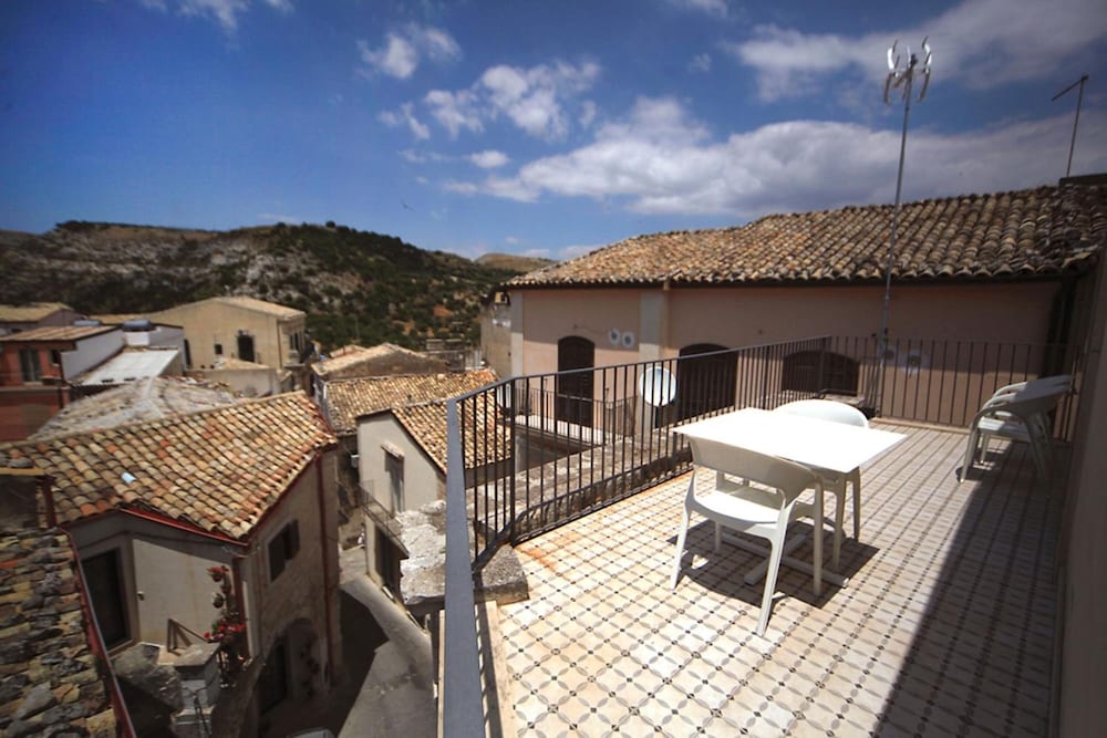 Hotel Dell Orologio 35/37