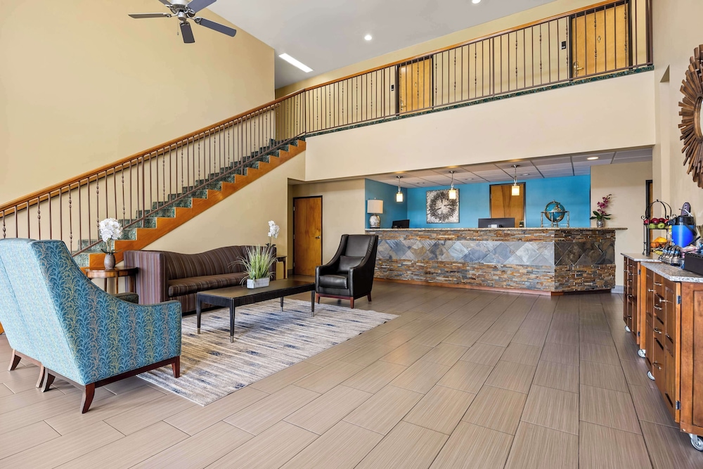 Lobby at Best Western Liberty Inn, DELANO - CA