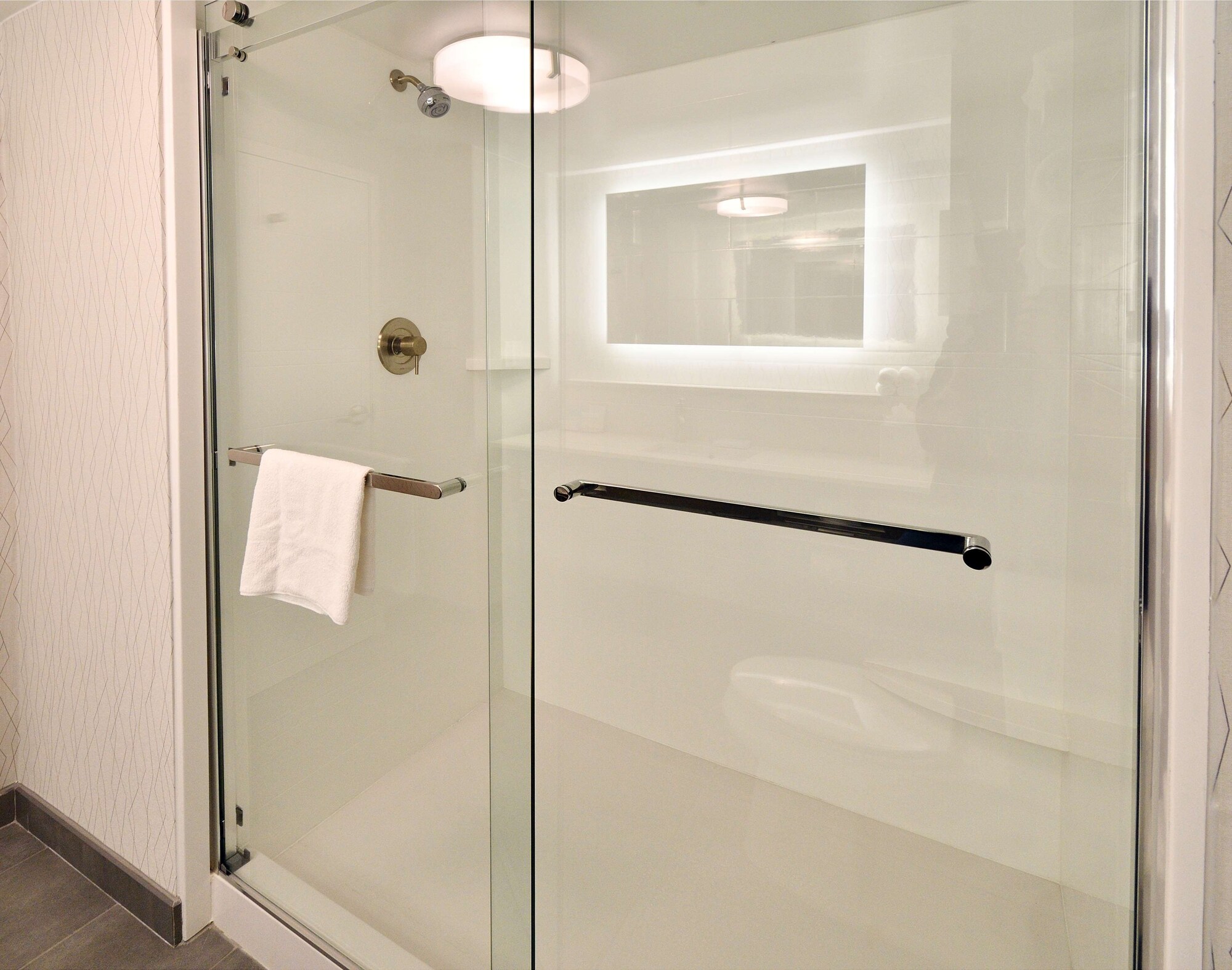 جناح بسرير كينج مع أريكة، Hampton Inn Santee-I-95 6/10