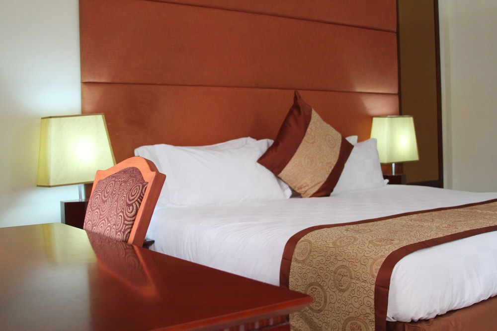 Royal Nick Hotel 13/36