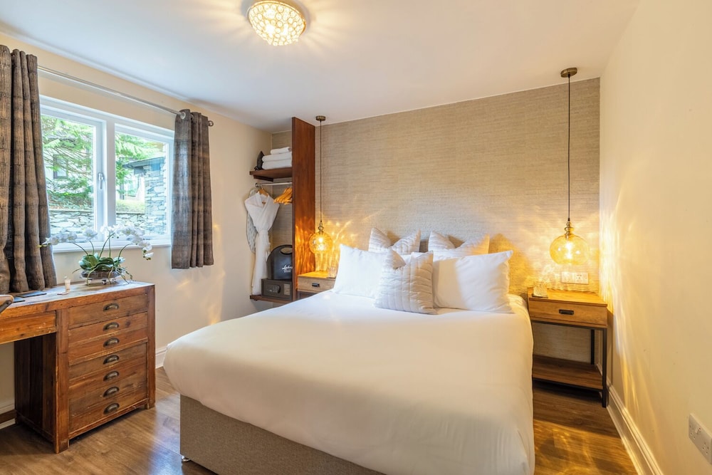 Cozy, Exterior, King Bed