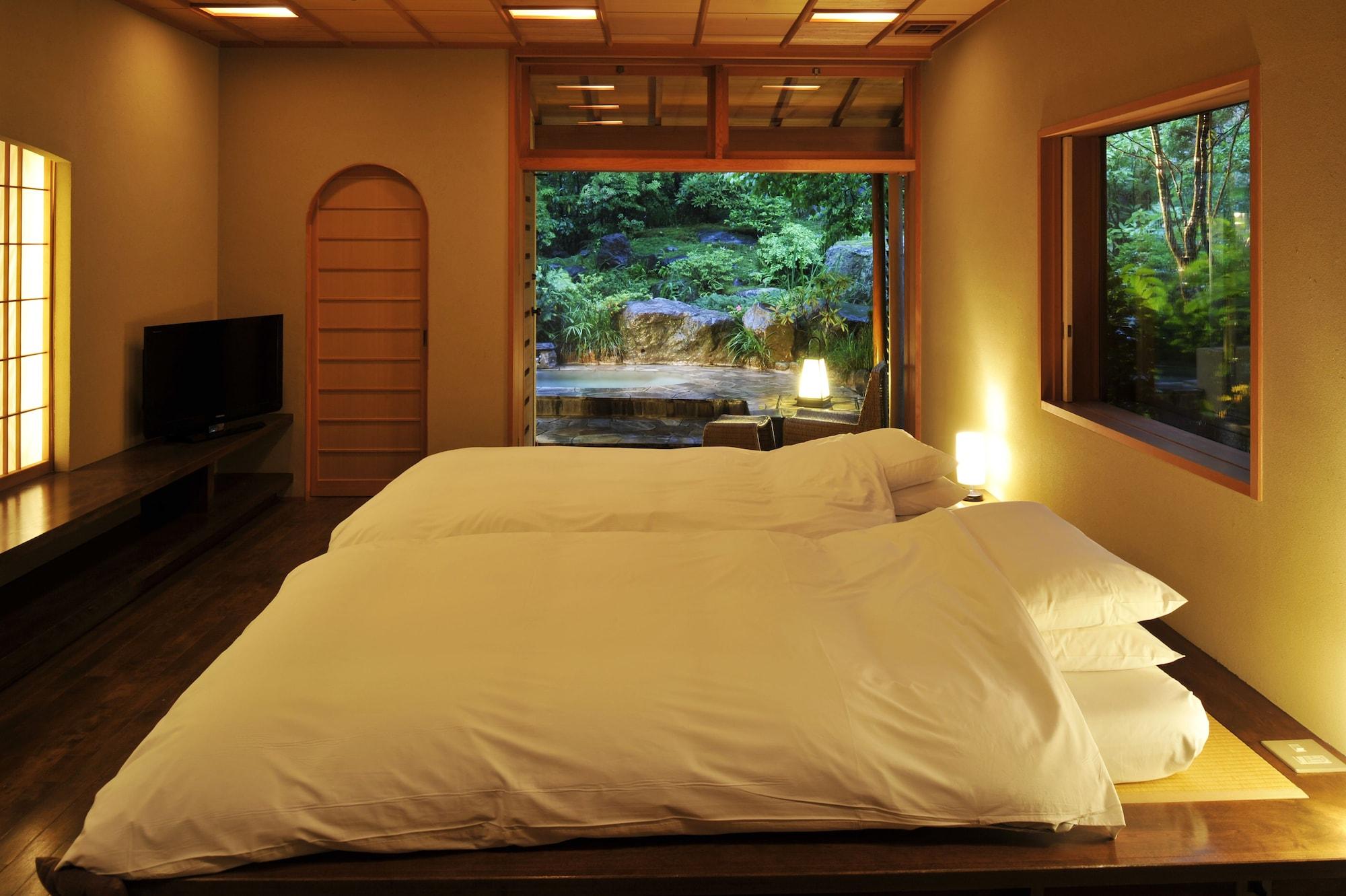 Suite, Outdoor Bath