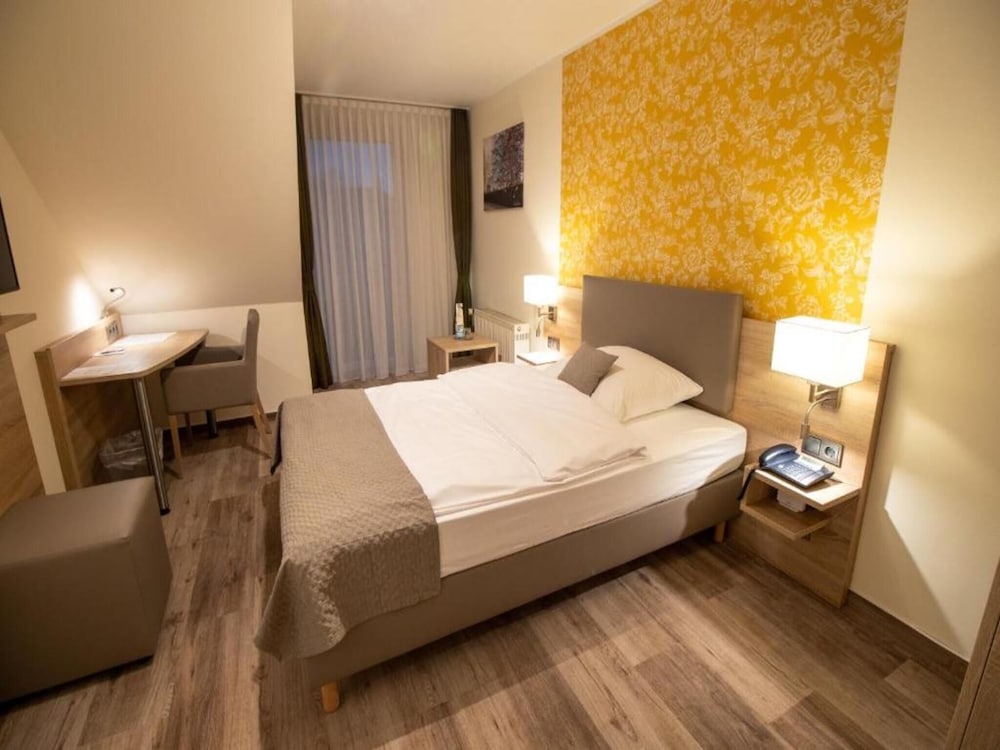 Hotel Fallersleber Spieker 14/50