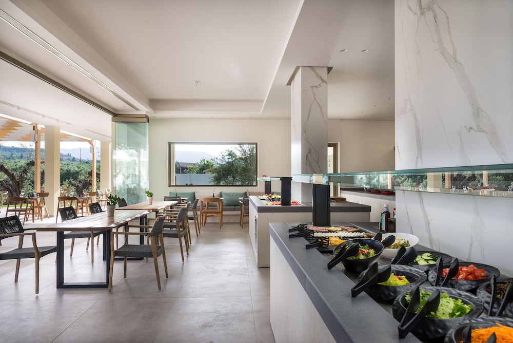 Tsamis Zante Suites 66/86