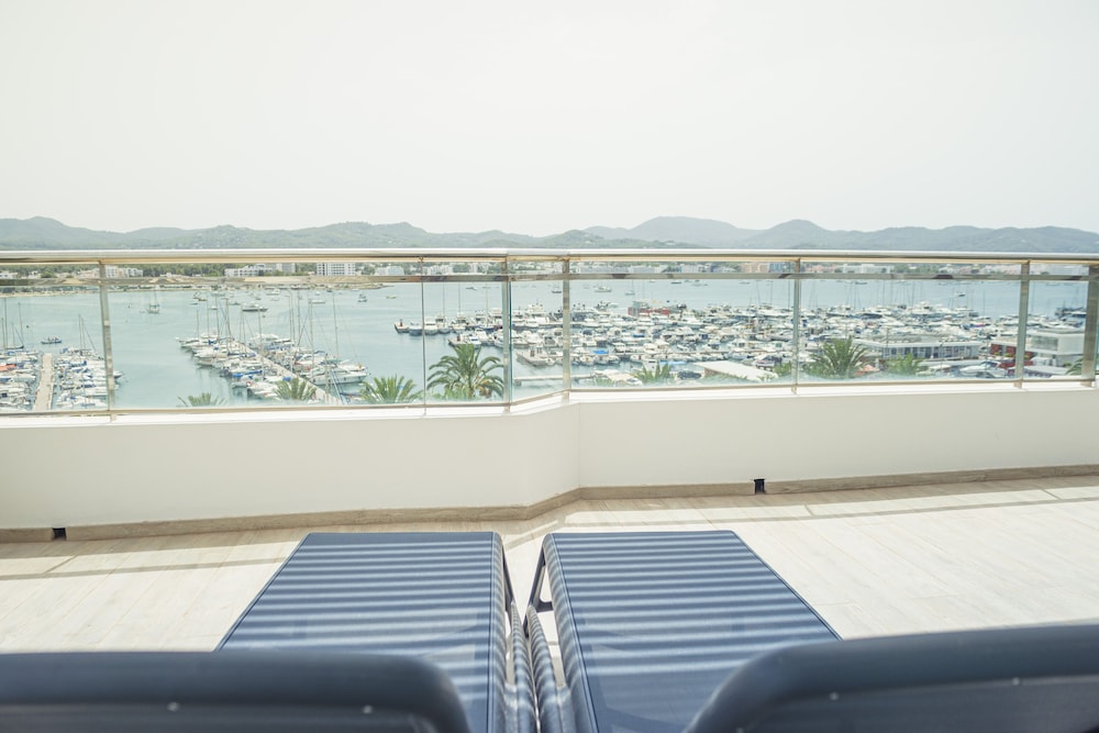 Hotel Sa Clau by Mambo Ibiza 20/37