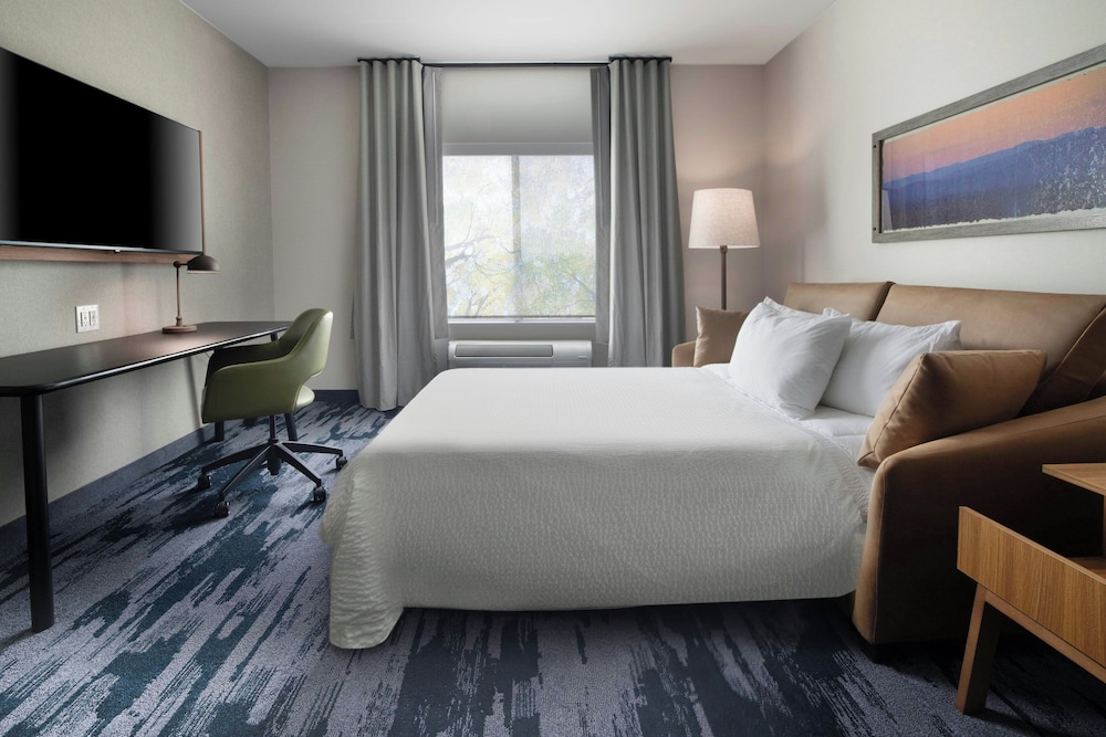 Fairfield Inn & Suites DeSoto Dallas South 15/44