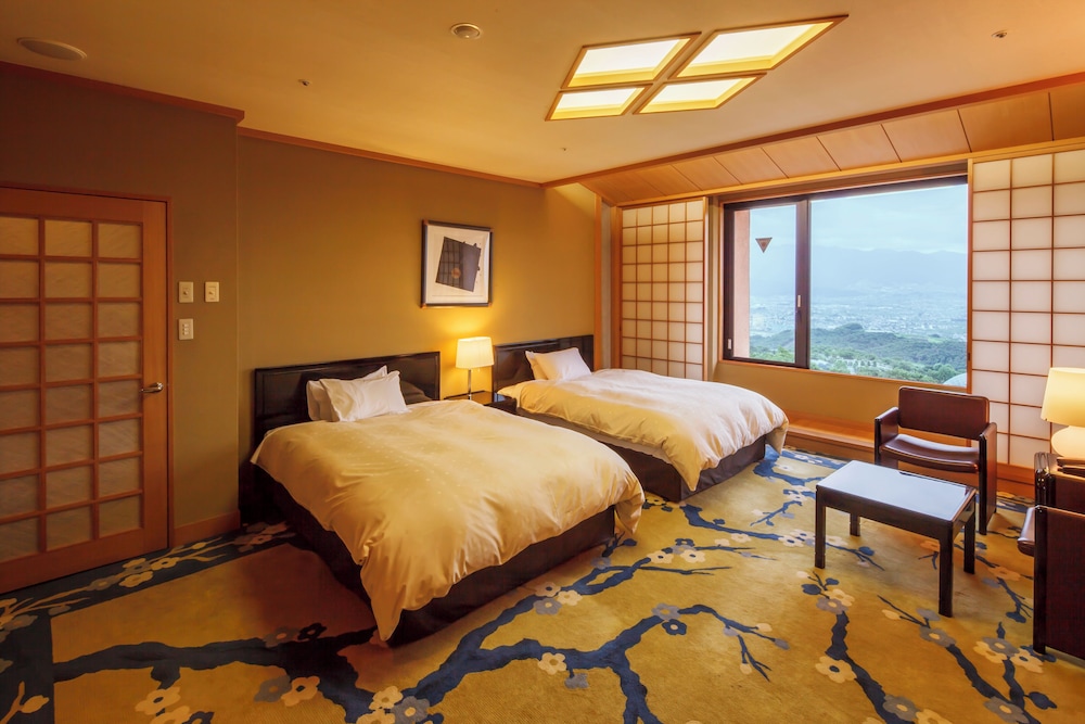 JAPANESE, SUITE