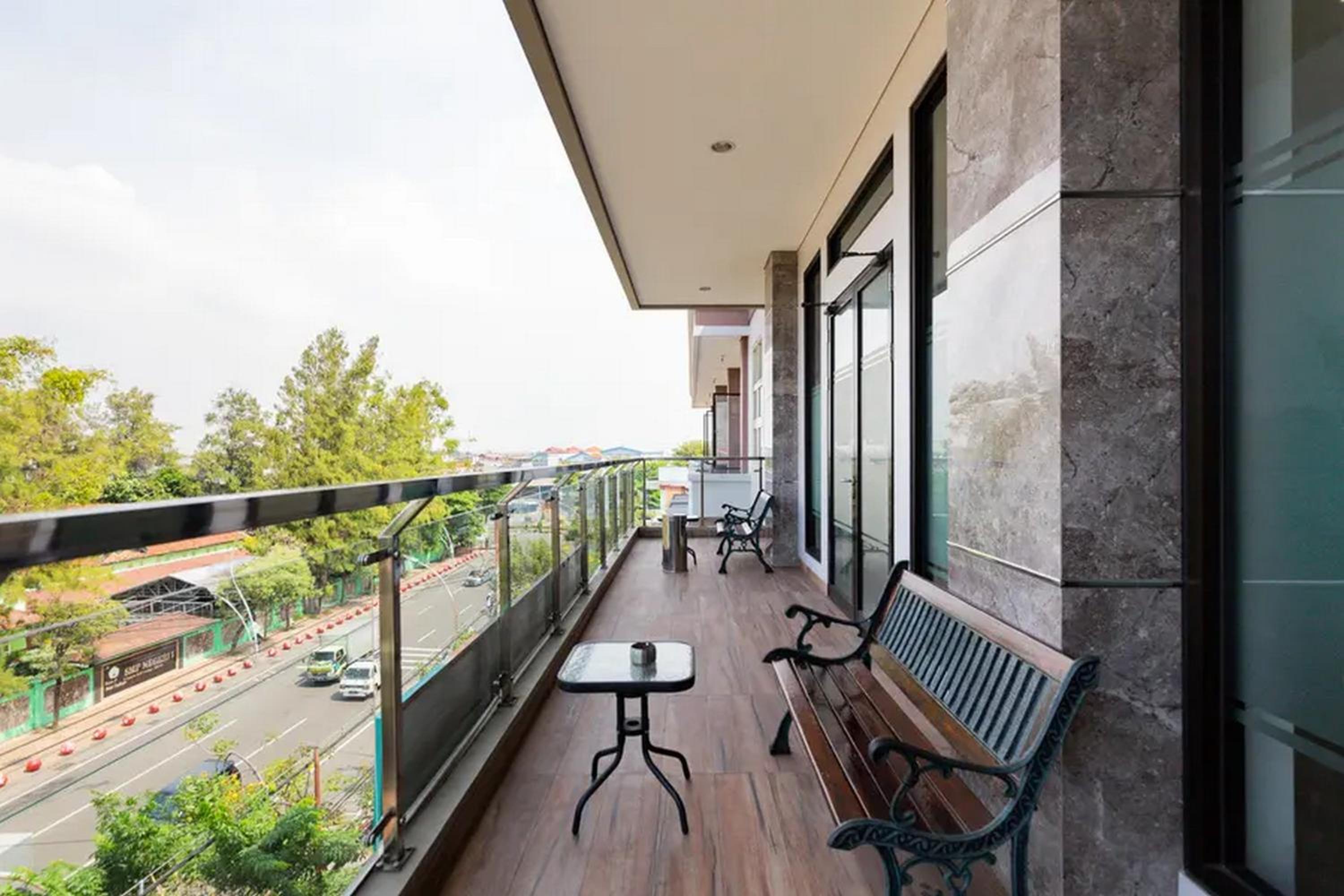 Sans Hotel Rajawali Surabaya 46/68