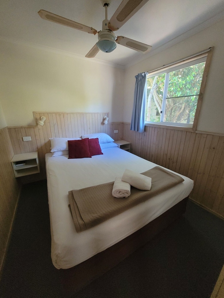 Lanis Holiday Island Caravan Park 28/67
