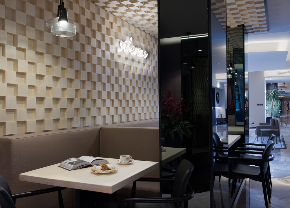 Hotel Lombardia 38/64