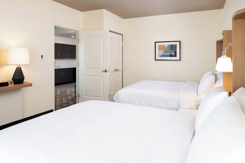Holiday Inn Suites Idaho Falls 26/75