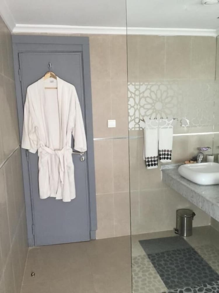 Hotel Al Massira 37/39